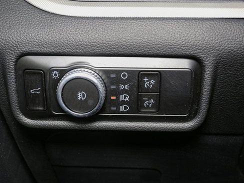 Used 2023 Ford Explorer XLT w/ Equipment Group 202A image 37