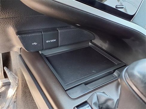 Used 2024 Toyota Camry SE image 20