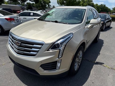 Used 2017 Cadillac XT5 Luxury w/ Driver Awareness Package AWD/4WD image 1
