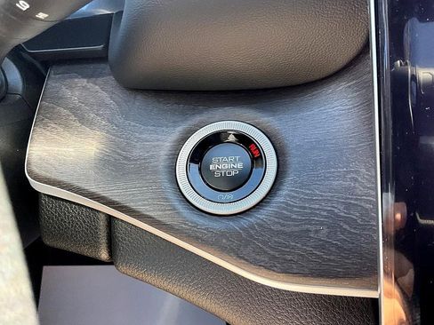 New 2025 Jeep Grand Cherokee Limited image 19