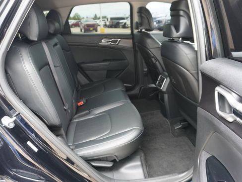 Used 2023 Kia Sportage EX FWD image 19
