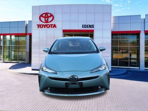 Used 2020 Toyota Prius XLE AWD/4WD image 11