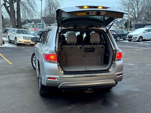 Used 2013 Toyota Highlander Limited image 27