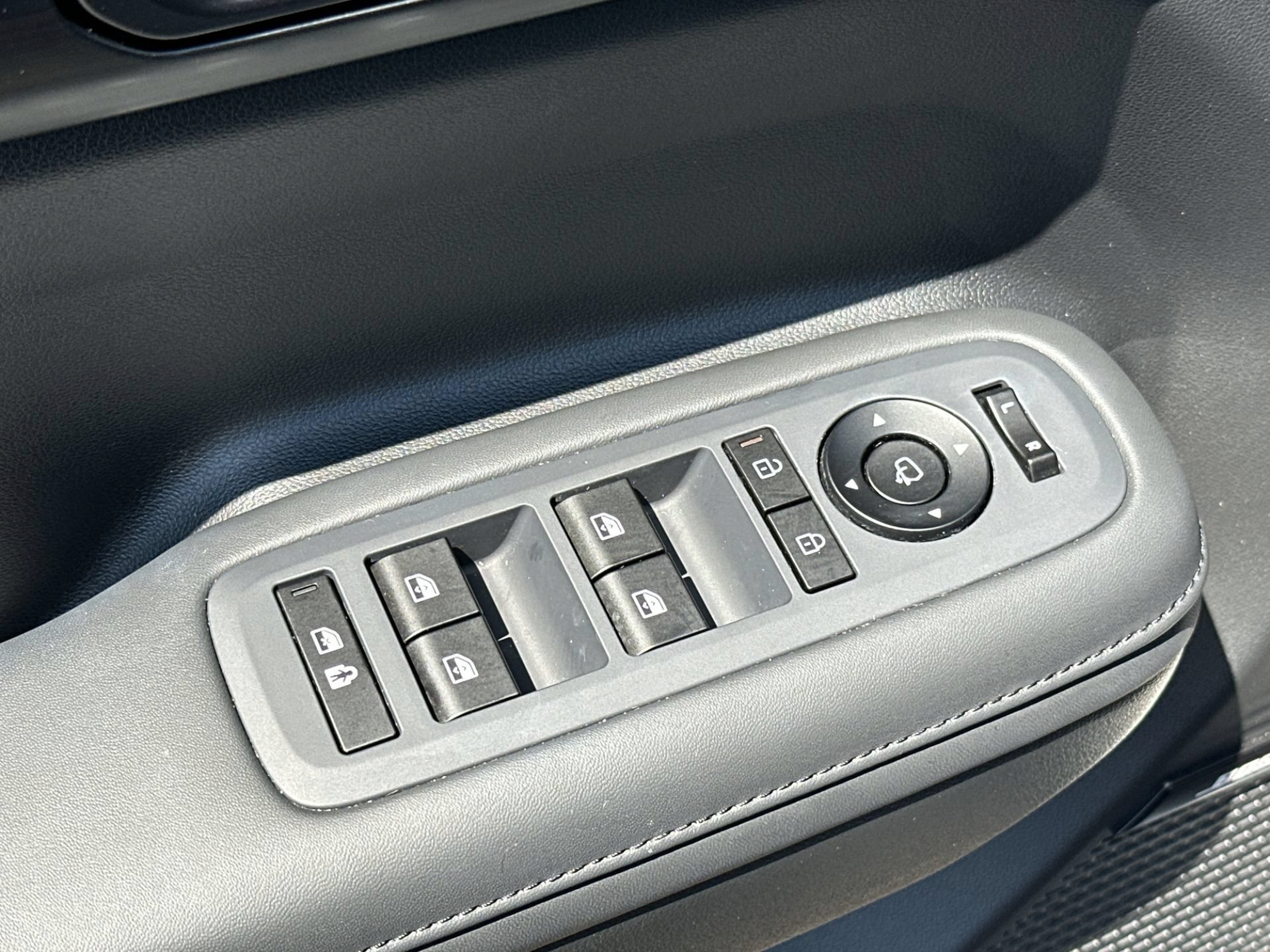 Used 2026 Hyundai Santa Fe Calligraphy AWD/4WD image 15