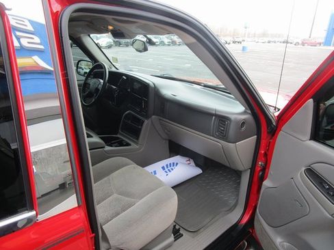 Used 2005 Chevrolet Avalanche Z66 w/ Sun And Sound Package image 27