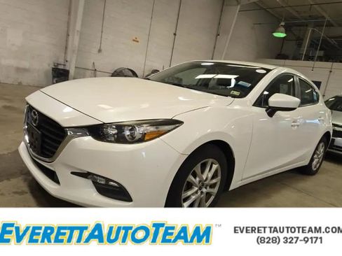 Used 2017 MAZDA MAZDA3 Sport image 1