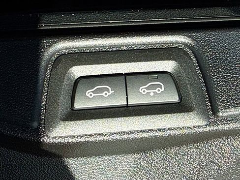 New 2026 BMW X7 xDrive40i w/ Executive Package image 13