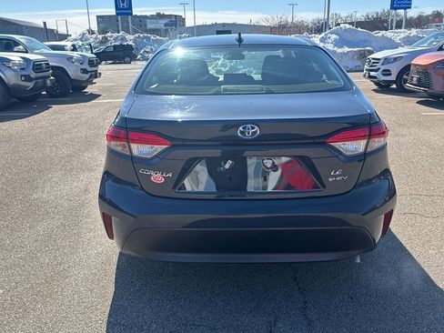Used 2025 Toyota Corolla LE image 6