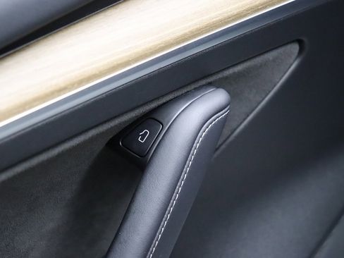 Used 2023 Tesla Model 3 Standard Range image 52