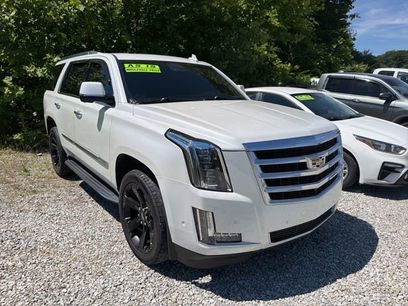 Used 2017 Cadillac Escalade Luxury