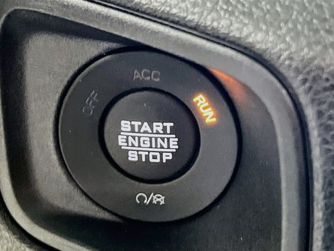 Used 2025 Jeep Wrangler Unlimited Sport AWD/4WD image 20