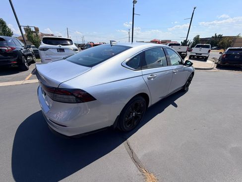 Used 2025 Honda Accord EX-L image 4