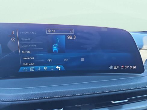 Used 2025 Cadillac XT4 Premium Luxury image 15