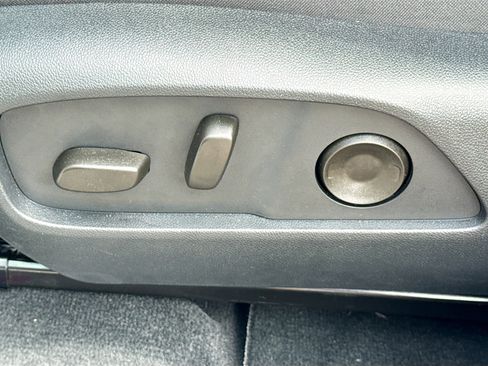 Used 2026 Chevrolet Equinox RS FWD image 25