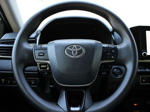 Used 2025 Toyota Camry LE FWD image 30