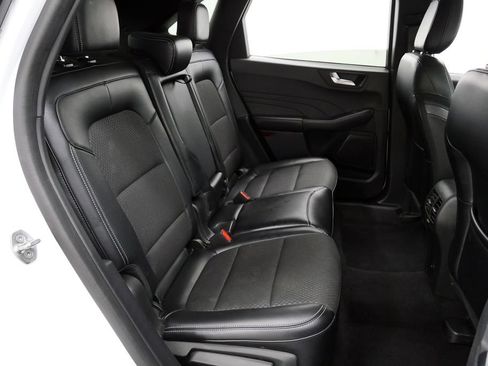 Used 2023 Ford Escape SE FWD image 18