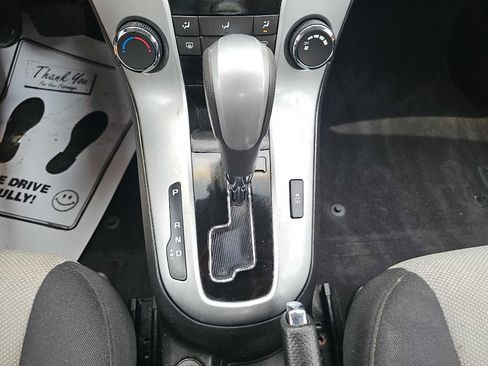 Used 2011 Chevrolet Cruze LS FWD image 33