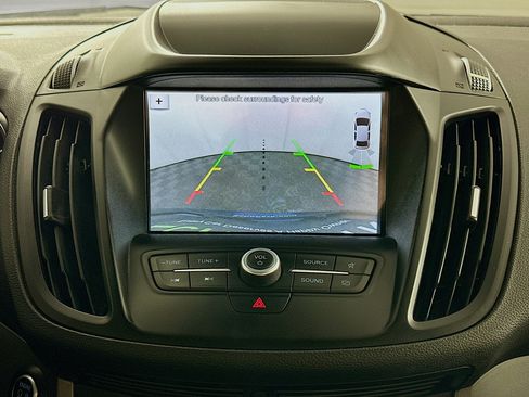 Used 2019 Ford Escape SEL AWD/4WD image 22