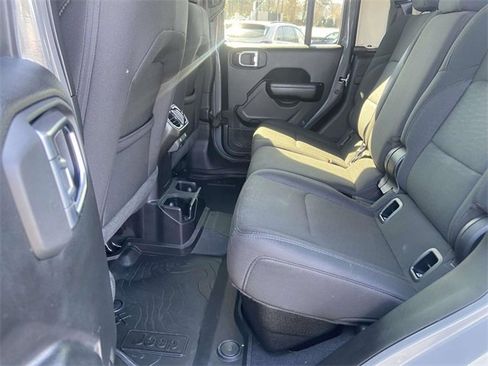 Used 2020 Jeep Gladiator Sport w/ Quick Order Package 24S image 9