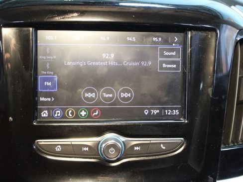Used 2021 Chevrolet Traverse LS FWD image 25