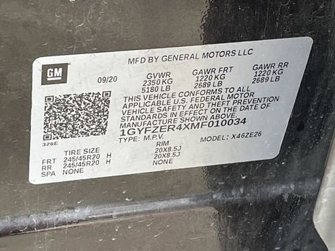 Used 2021 Cadillac XT4 Sport w/ Cold Weather Package FWD image 33