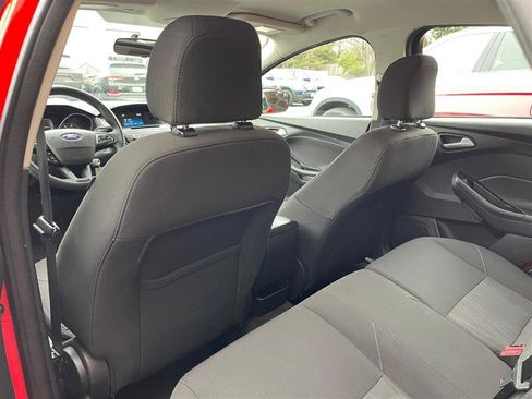 Used 2015 Ford Focus SE FWD image 56