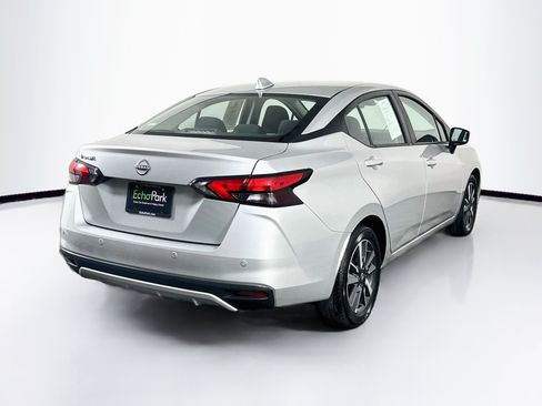 Used 2025 Nissan Versa SV FWD image 9