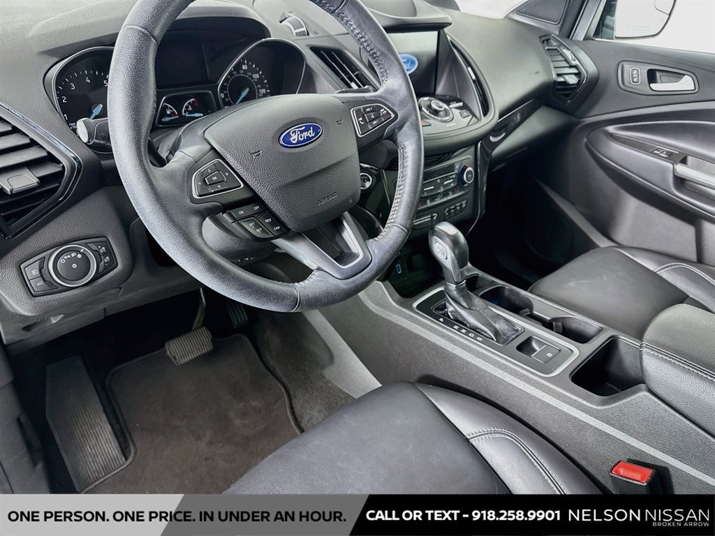 Used 2019 Ford Escape Titanium AWD/4WD image 9