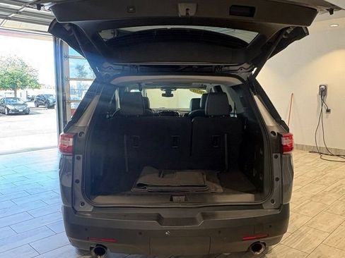 Used 2020 Chevrolet Traverse LT w/ LT Premium Package AWD/4WD image 7