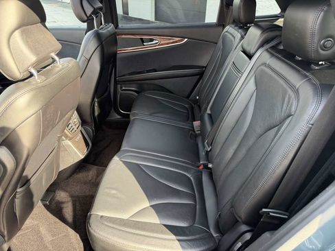 Used 2016 Lincoln MKX Reserve w/ Climate Package image 13