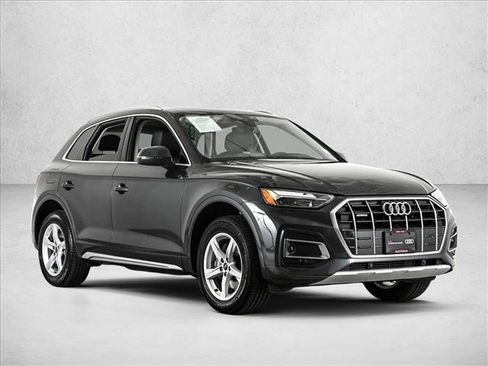 Certified 2023 Audi Q5 2.0T Premium w/ Convenience Package AWD/4WD image 3
