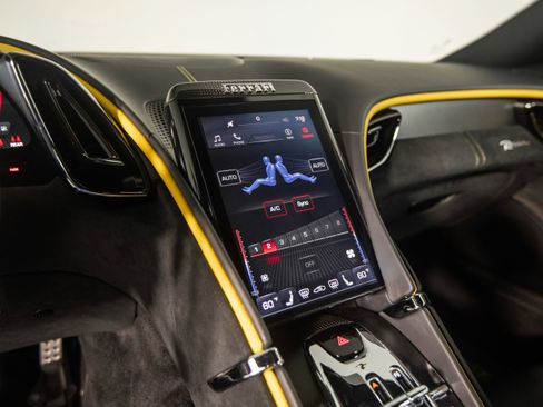 Certified 2024 Ferrari Roma image 15