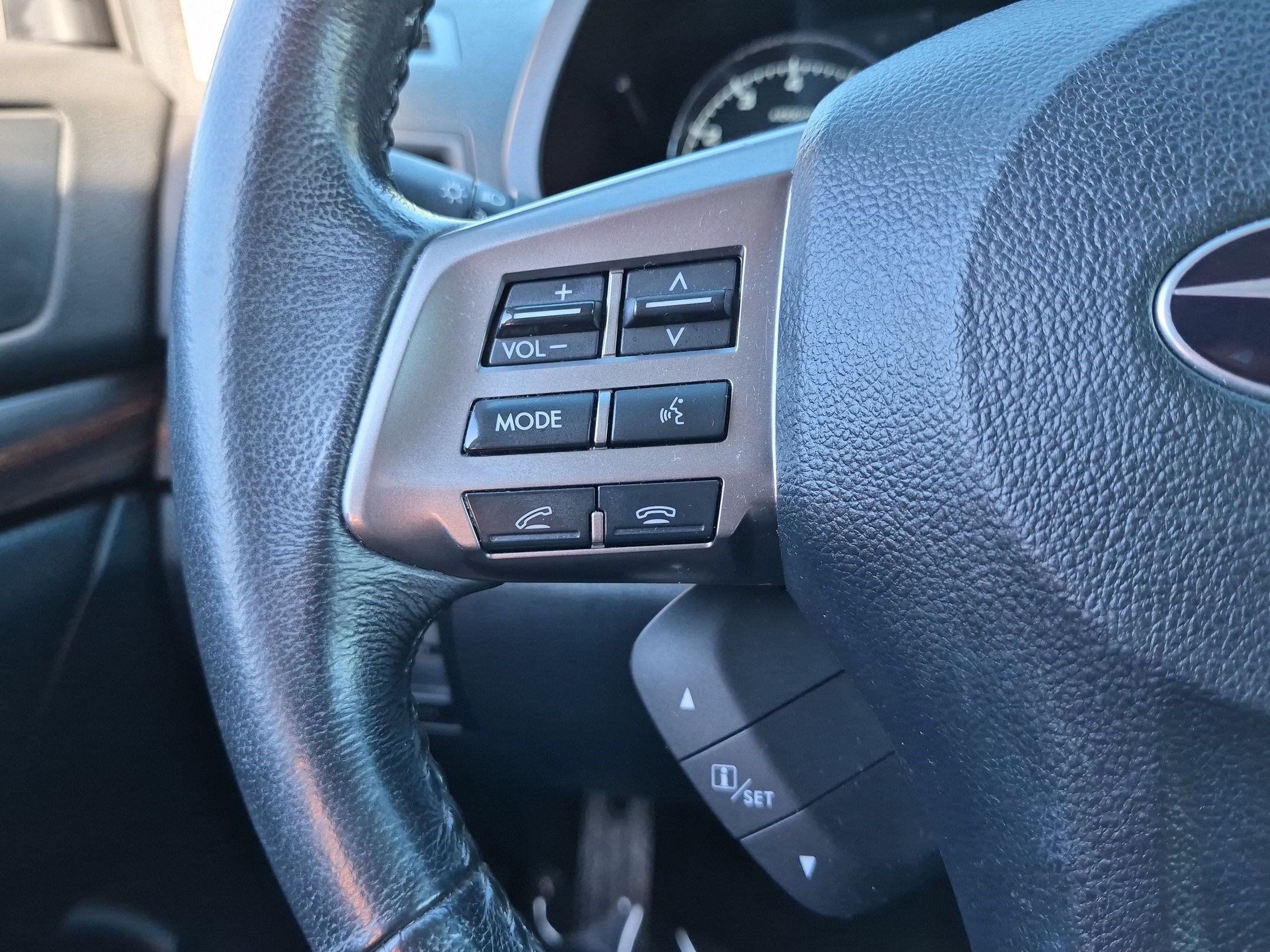 Used 2013 Subaru Outback 2.5i Limited w/ Special Appearance Pkg AWD/4WD image 19