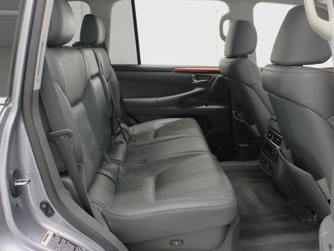 Used 2009 Lexus LX 570 4WD image 47