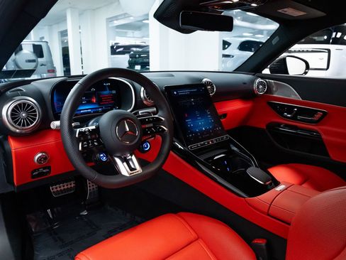 Used 2025 Mercedes-Benz AMG GT 63 image 18