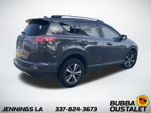 Used 2018 Toyota RAV4 XLE FWD image 5