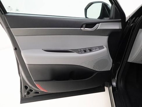 Used 2023 Hyundai Palisade SE image 8