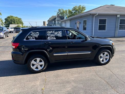 Used 2013 Jeep Grand Cherokee Laredo AWD/4WD image 3