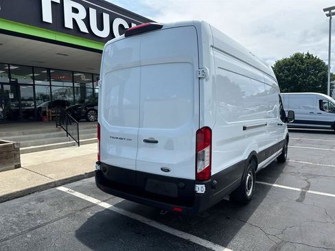 Used 2024 Ford Transit 250 148 High Roof Extended w/ Load Area Protection Package RWD image 9
