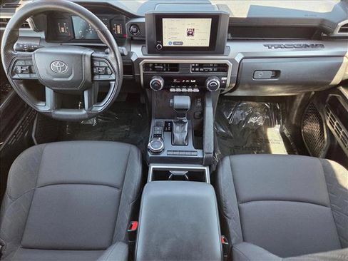 Certified 2025 Toyota Tacoma SR5 AWD/4WD image 16