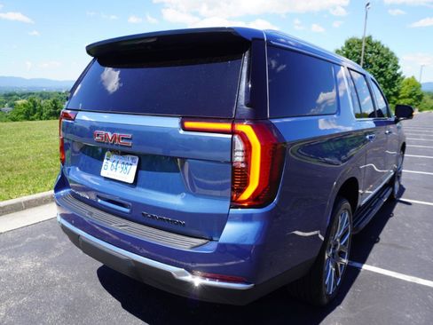 Used 2026 GMC Yukon XL Elevation w/ Elevation Premium Package AWD/4WD image 16