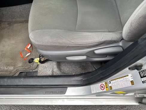 Used 2015 Toyota Prius Two FWD image 5