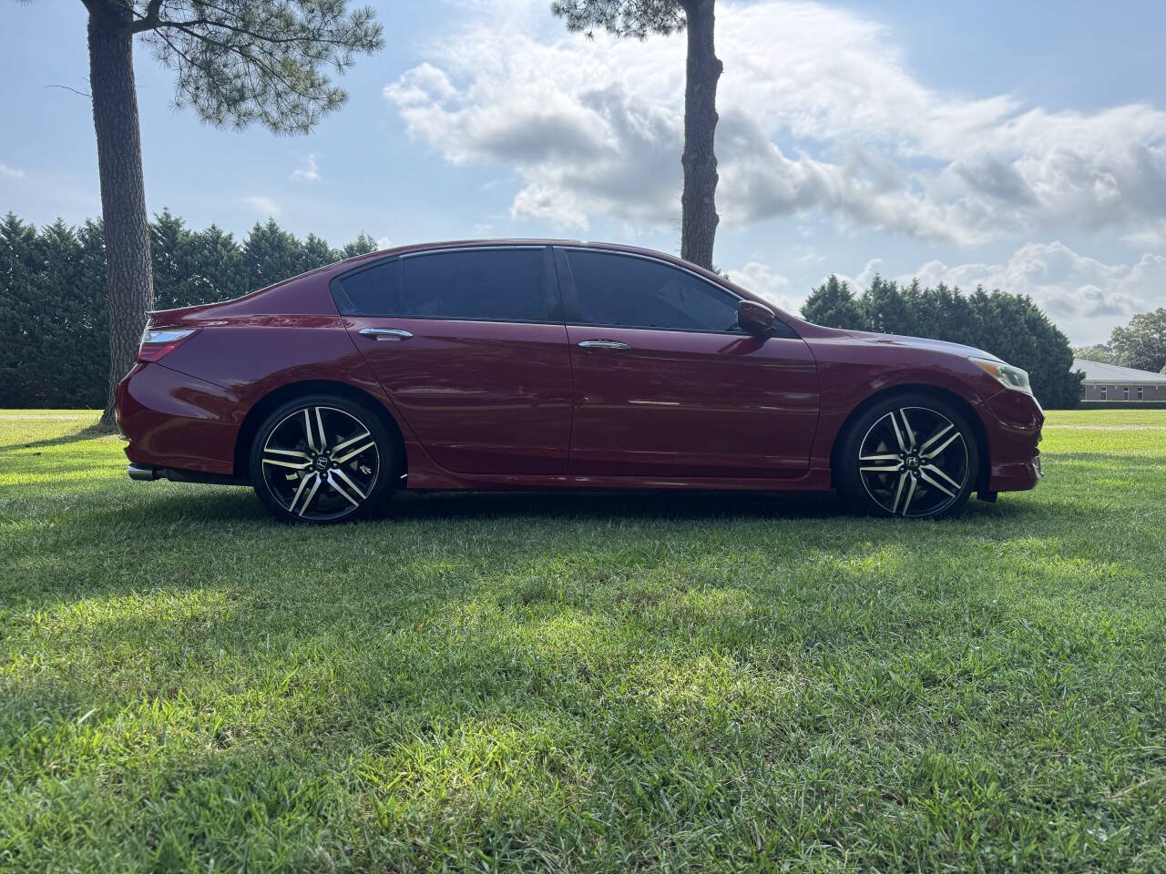 Used 2017 Honda Accord Sport image 7