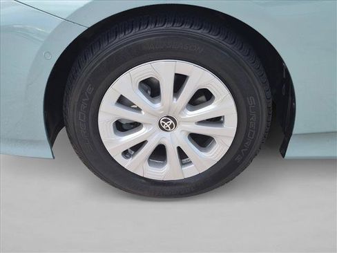 Certified 2022 Toyota Prius LE FWD image 22