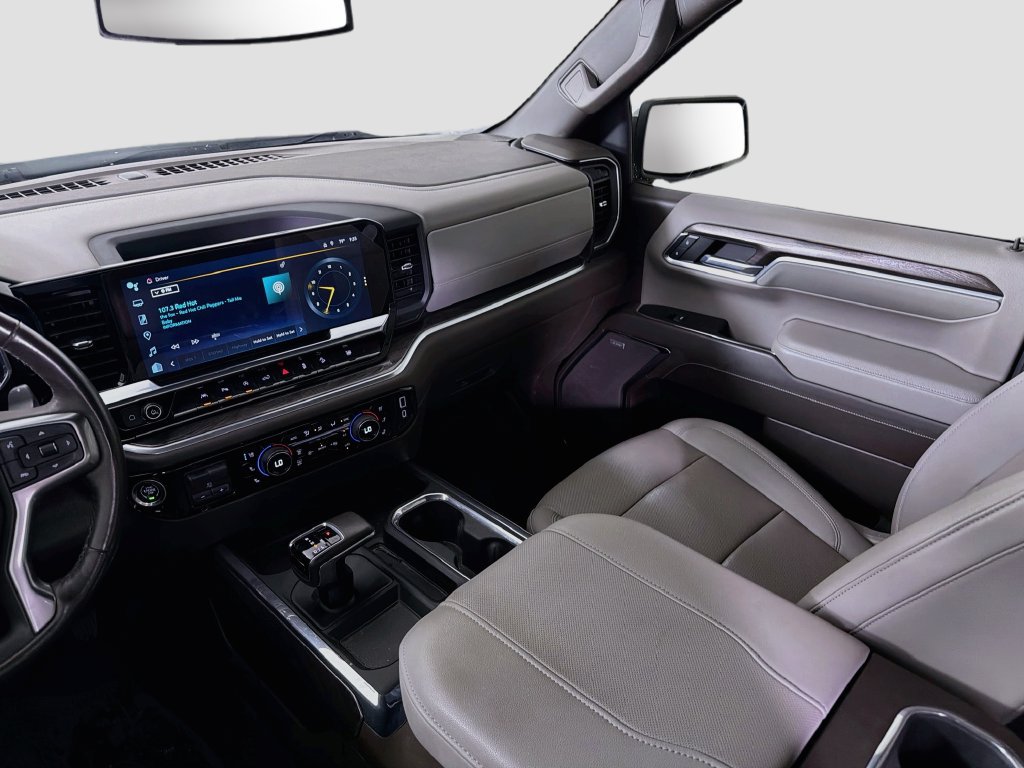 Used 2023 Chevrolet Silverado 1500 LTZ AWD/4WD image 28