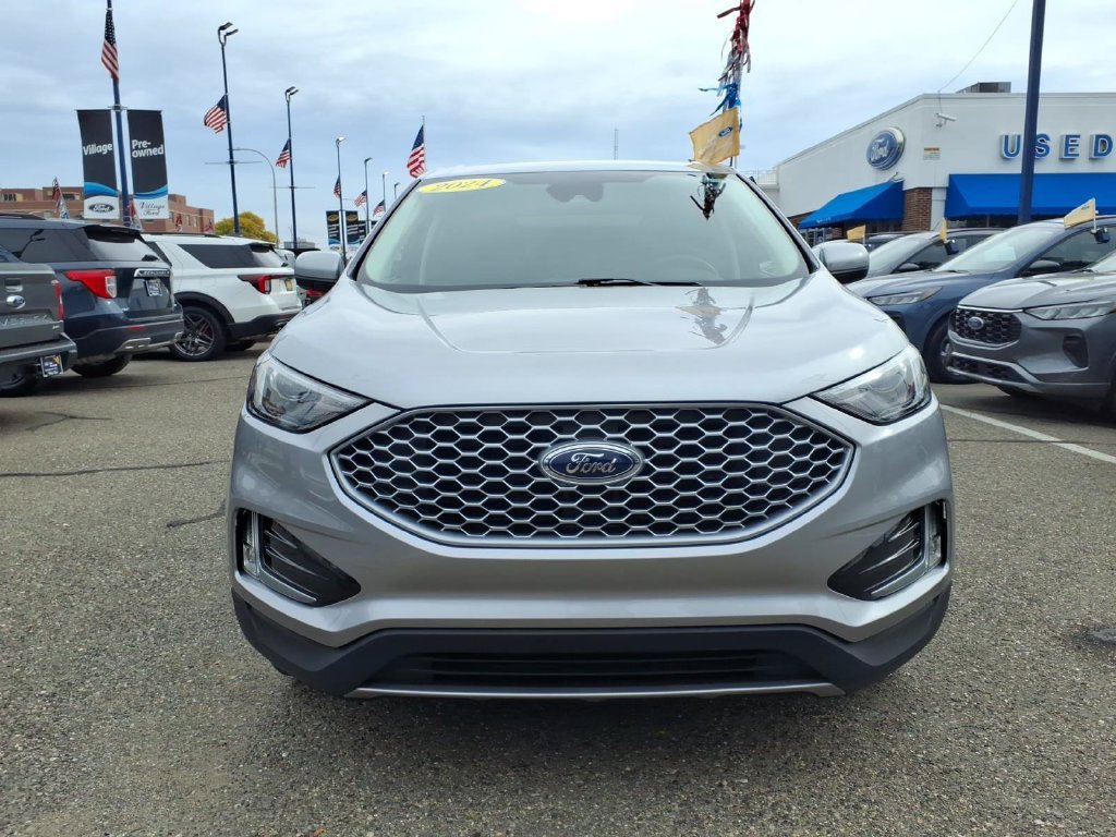 Certified 2024 Ford Edge SEL w/ Convenience Package AWD/4WD image 3