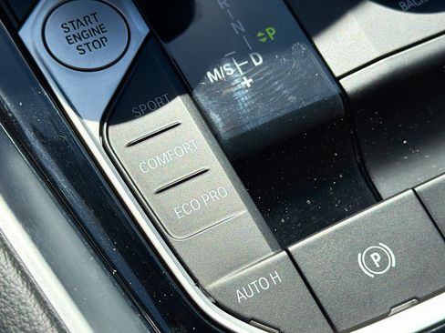 Used 2024 BMW Z4 M40i w/ Premium Package image 24