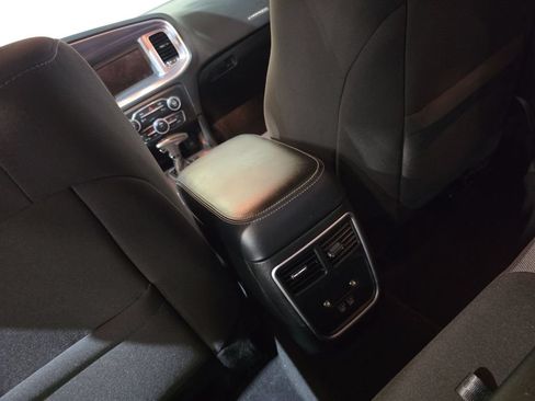 Used 2020 Dodge Charger SXT RWD image 21