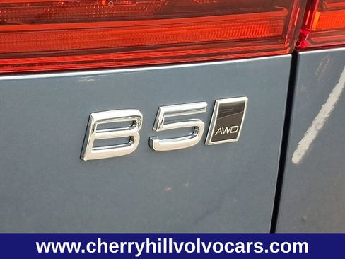 New 2026 Volvo XC60 B5 Plus w/ Protection Package Premier image 15