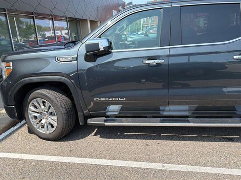 Used 2021 GMC Sierra 1500 Denali w/ Driver Alert Package II AWD/4WD image 4